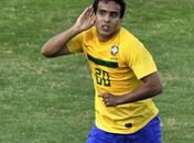 Jadson fechou com o São Paulo.