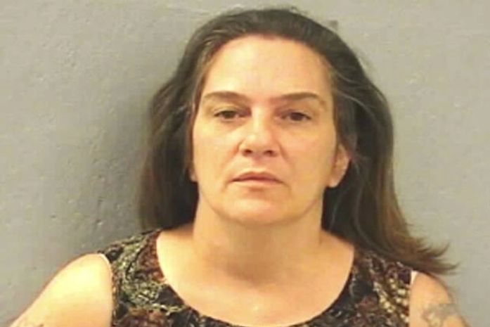 Mulher chama polícia após comprar crack e receber açúcar de traficante