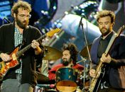 arcelo Camelo, Rodrigo Barba e Rodrigo Amarante, em show do Los Hermanos no SWU, em 2010 