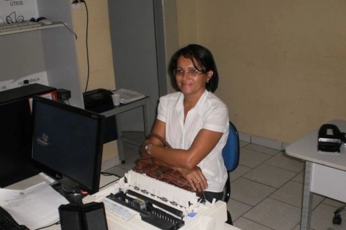Professora libera alunos e agride diretora em escola de Pão de Açúcar