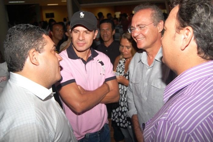 Prefeito James, Túlio Maravilha, senador Renan e prefeito Cristiano Matheus