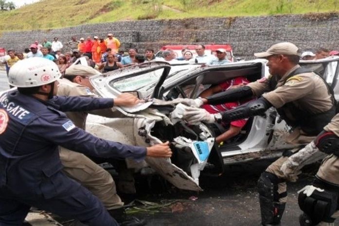 Acidente com carro da Sesau/AL deixa um morto e três feridos