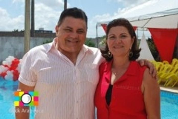 Alves Correia e a empresária Lucia Lira
