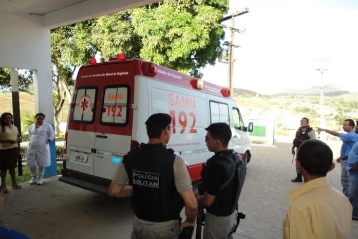 Jovem é baleado na cabeça em quadra de esportes em Joaquim Gomes