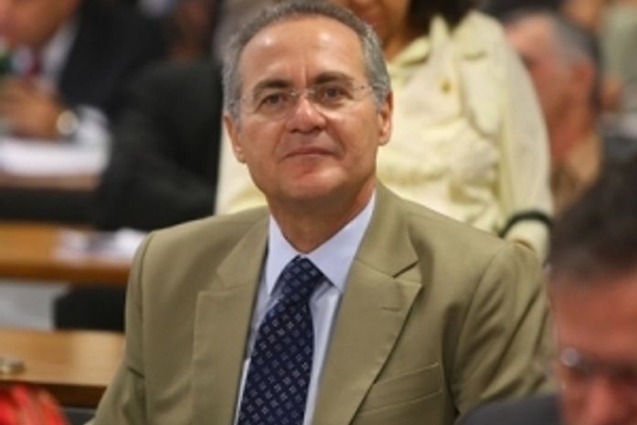 Renan Calheiros elogia programa Minha Casa MInha Vida 2