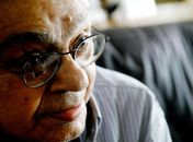 Respirando com ajuda de aparelhos, Chico Anysio tem febre