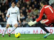 Kaká comemora seu gol pelo Real.