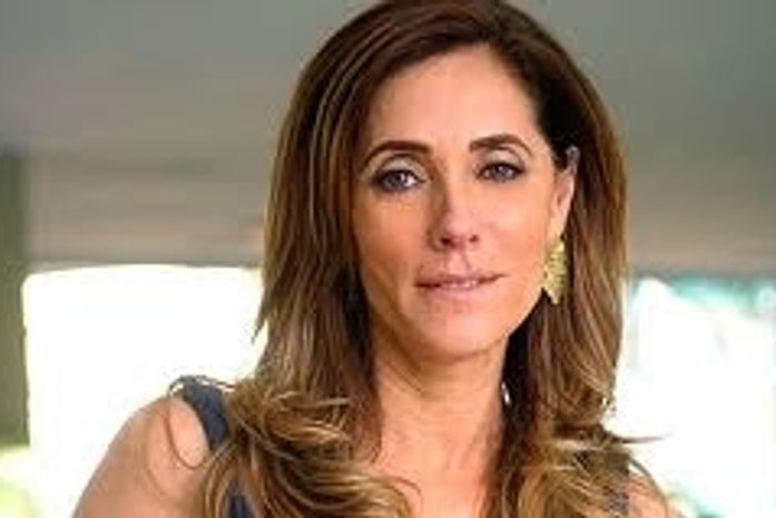 Tereza Cristina sabota casamento de Amália em "Fina Estampa"