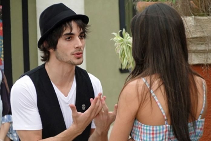 Aquele Beijo: Belezinha diz a Agenor que quer anular o casamento