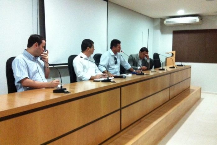 Marcos Madeira preside reunião com diretores da Eletrobras e prefeitos das cidades turísticas de Alagoas