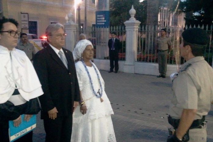 Reitor da Uneal, Jairo Campos, Governador Téo Vilela e Mãe Neide 