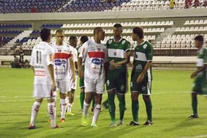 Em jogo tenso, CRB fica no empate com o lanterna Coruripe