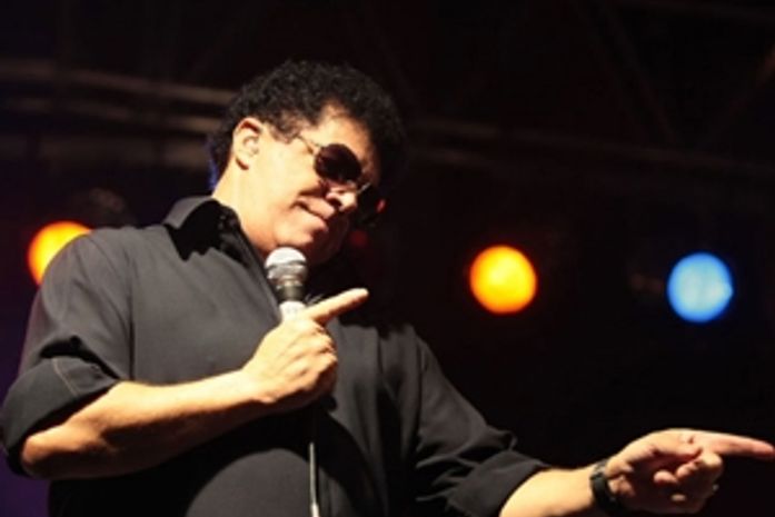 Wando está acordado e se comunicando, afirma boletim médico