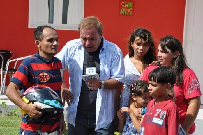Família de Limoeiro de Anadia participa do Programa do Gugu