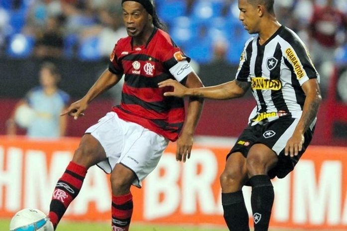 Flamengo e Botafogo não saem do zero no primeiro clássico