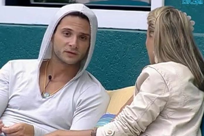 Fabiana e Ronaldo protagonizam briga feia no "BBB12"