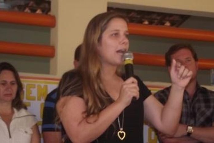 Secretária de Educação Jeannyne Beltrão