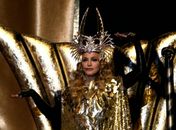 Madonna se apresenta no Super Bowl, em Indianápolis