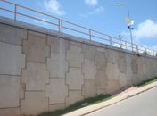 Assaltante pula da ponte para fugir da Polícia na Barra