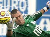 Scolari diz que Deola joga mesmo 'cego, vesgo ou sem perna'