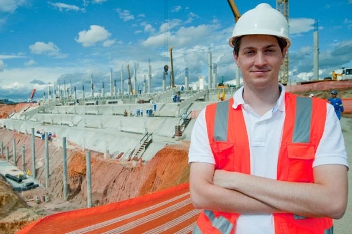 Construção civil e logística em alta com a Copa de 2014
