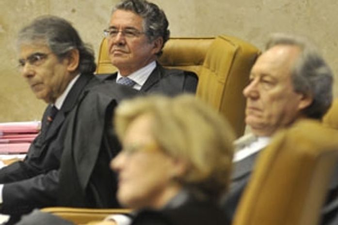 Atuais ministros do STF foram monitorados pela ditadura