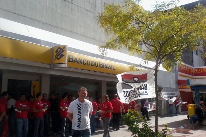Bancários do Banco do Brasil paralisam atividades