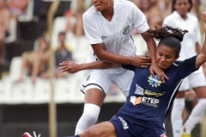 Jogadora presa por furto é transferida; Santos nega vínculo e descarta apoio jurídico