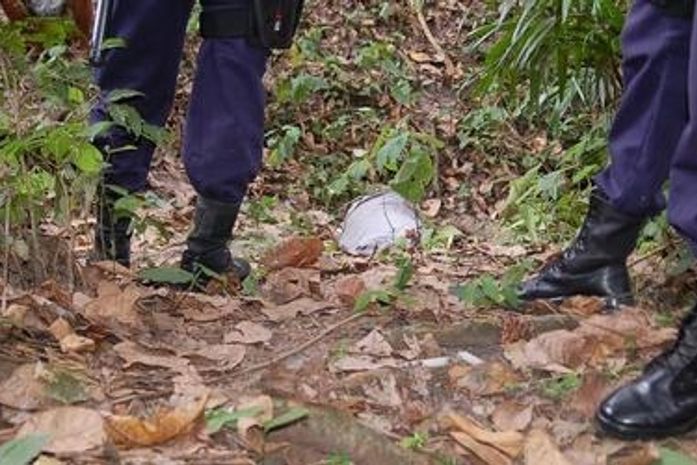 Populares encontram corpo de jovem crivado de balas em mata