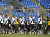 Vasco vira sobre o Fluminense, se classifica e complica o rival