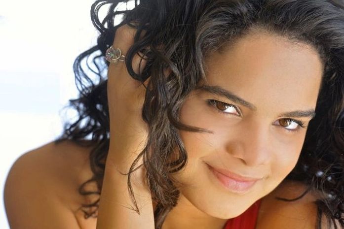 'Fina Estampa': Solange perde a virgindade com Daniel