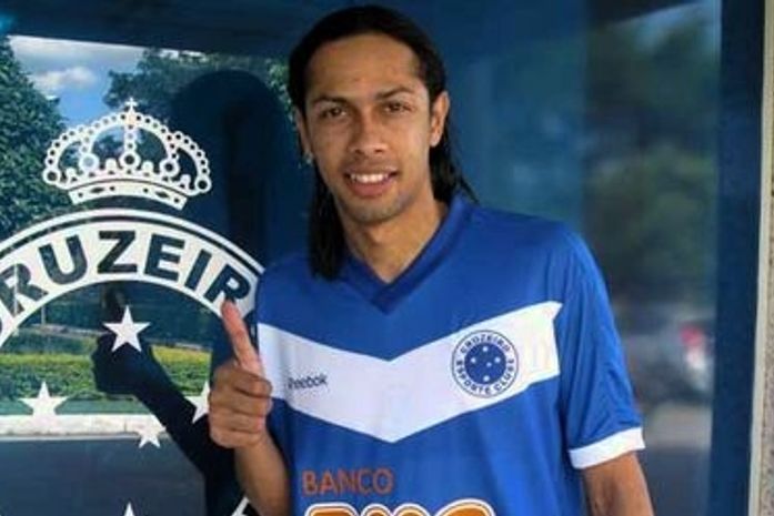 Fabio Lopes é apresentado oficialmente após 20 dias de treinos