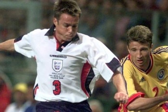 Durante sua carreira como jogador, Le Saux sofreu insinuações de que seria gay