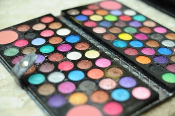 Aprenda a fazer uma maquiagem 3D para o carnaval