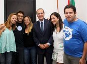 No gabinete da liderança do PMDB, lideres estudantes pedem apoio de Renan


