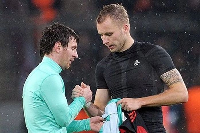 Tietagem de jogadores a Messi irrita diretor do Leverkusen