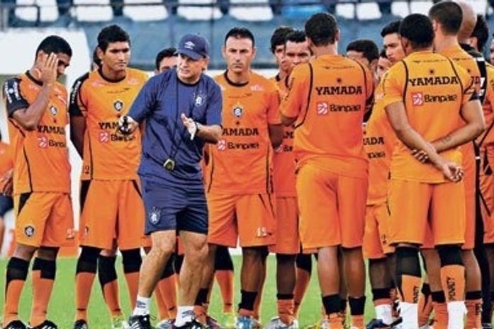 Ex-técnico do CRB assume o comando técnico do Remo