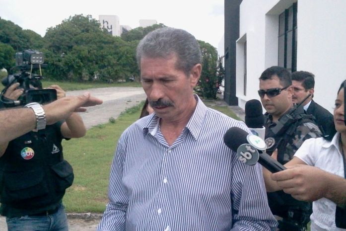 Ex-coronel deixou presídio no final da tarde desta sexta-feira 