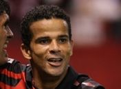 Atacante que desmaiou durante jogo recebe alta