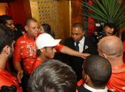 Neymar tem segurança parecida a de Jennifer Lopez em camarote