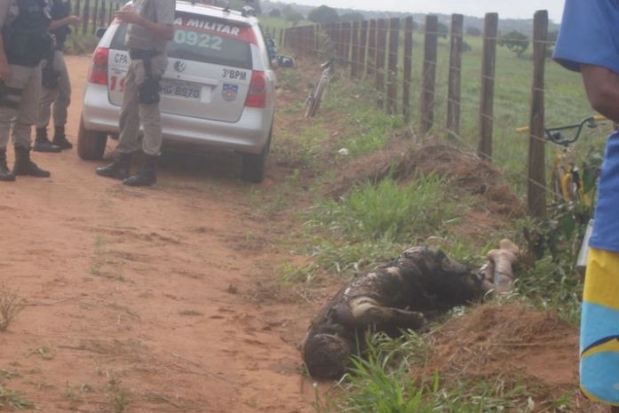 Corpo de homem não identificado é encontrado carbonizado