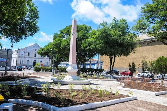 Praça Dois Leões