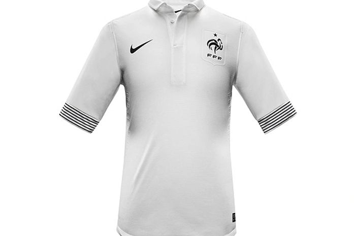 Nike repete Brasil e lança camisas de França e Holanda com frase