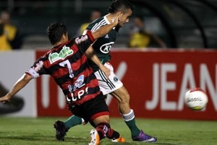 Palmeiras tropeça, apenas empata com Oeste