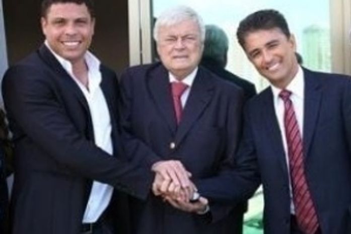 Ricardo Teixeira convoca assembleia oficialmente e pode mudar estatuto da CBF