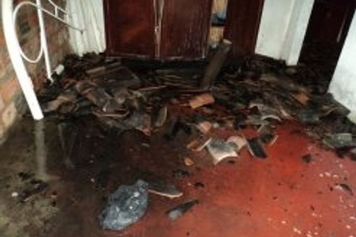 Homem não aceita separação e ateia fogo na própria casa em Penedo