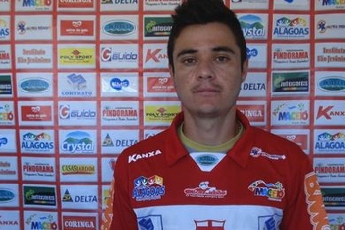 CRB apresenta Aloísio Pereira