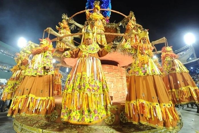 Tijuca levou carros coreografados para a Marquês de Sapucaí