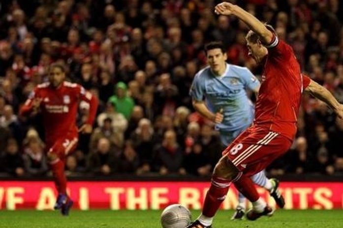 Gerrard diz que pensou em se matar após gol contra em final