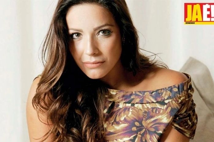 Renata Dominguez fica nua pela primeira vez em 'Rei Davi'